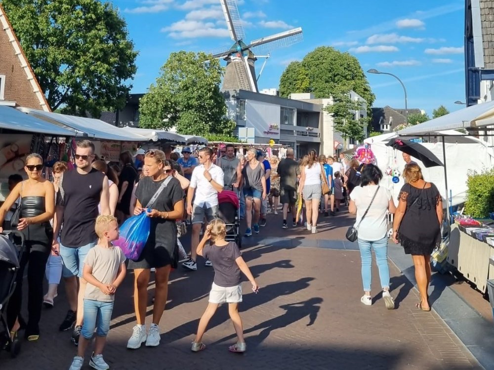 Zomeravondbraderie Ermelo